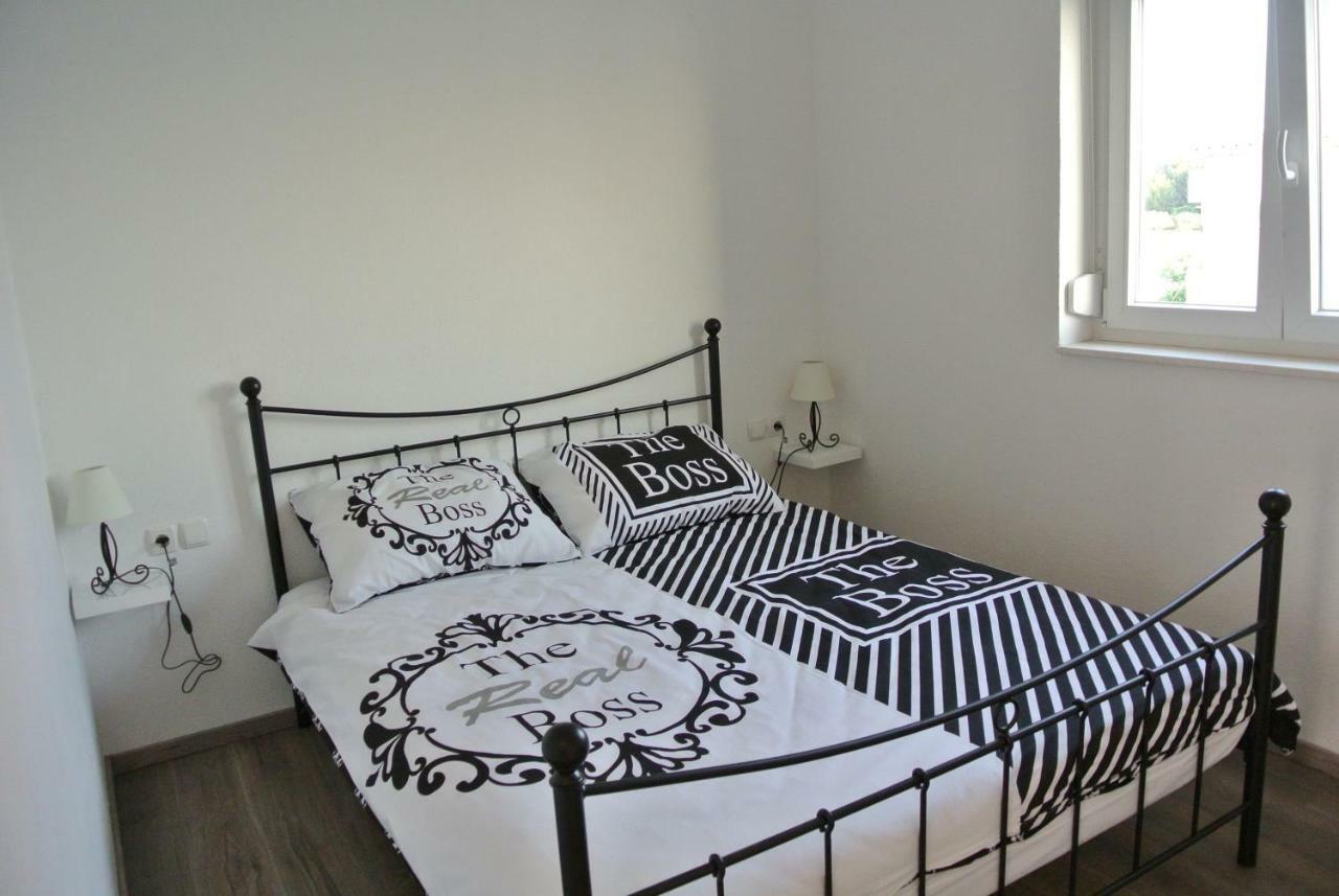Apartmani Mistral Rogoznica  Kültér fotó