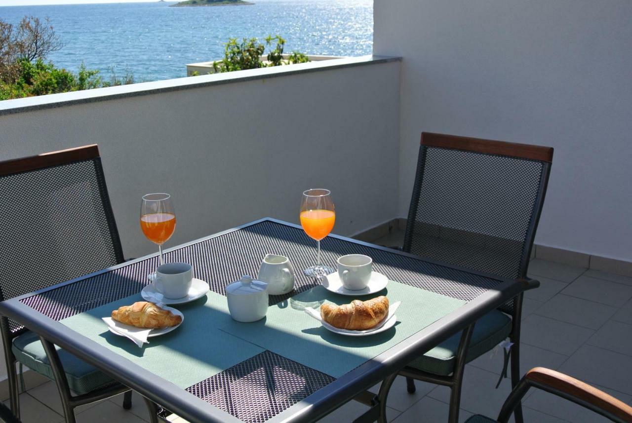 Apartmani Mistral Rogoznica  Kültér fotó