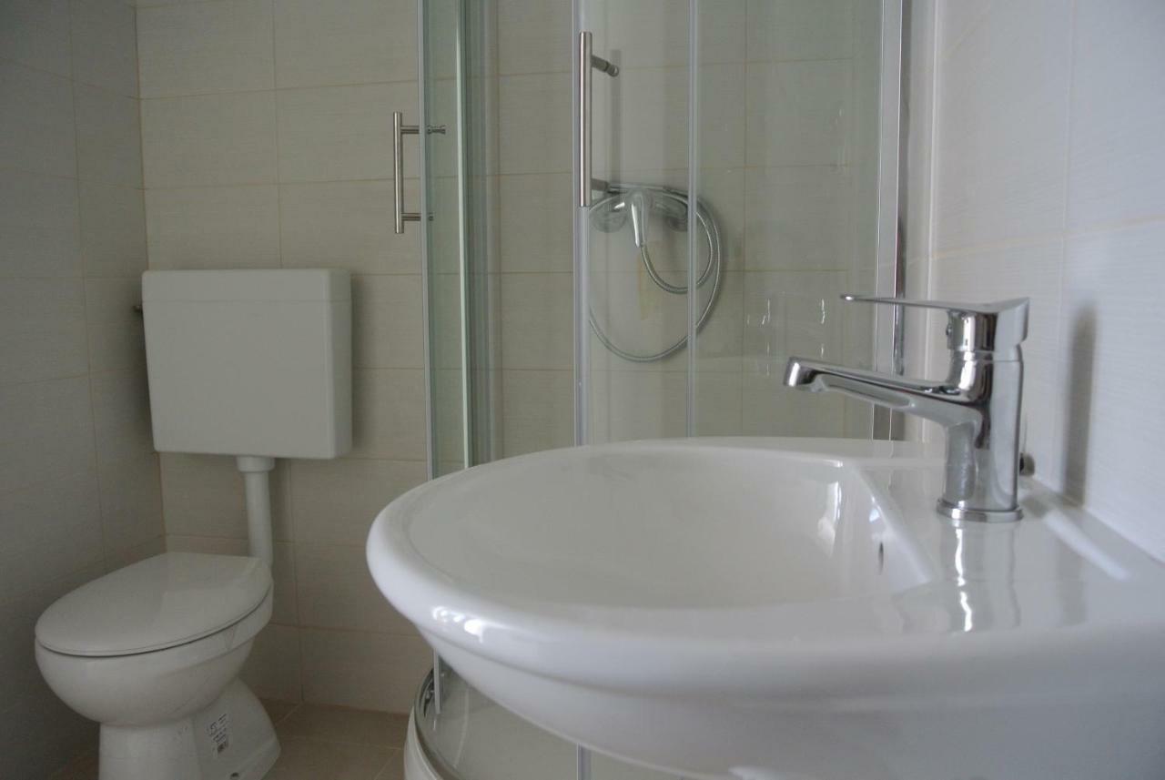 Apartmani Mistral Rogoznica  Kültér fotó